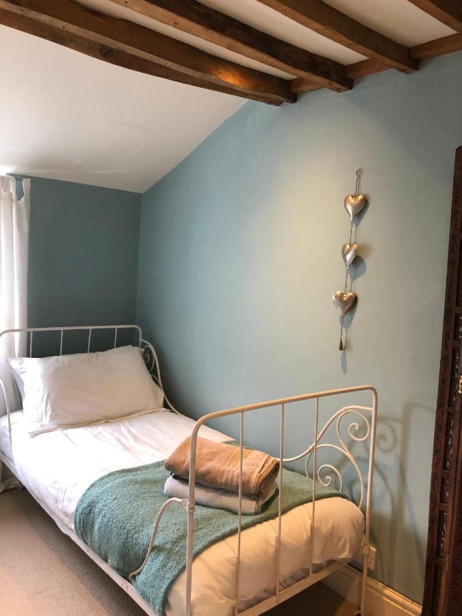 Cottage In The Heart Of Montacute Екстериор снимка